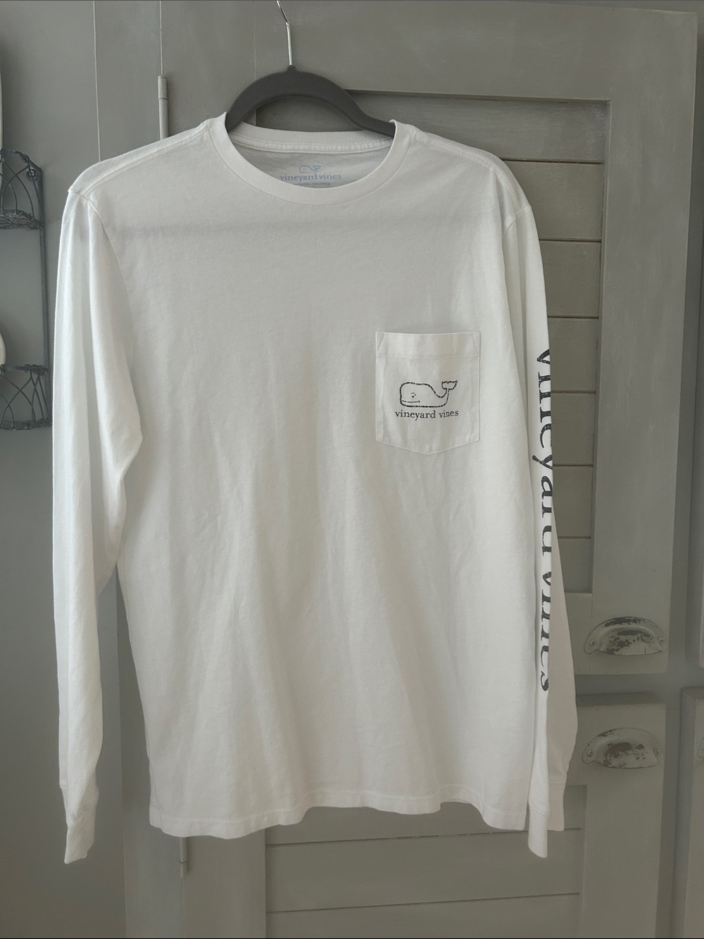 Vineyard Vines White Long-Sleeve Pocket Tee with Sleeve Logo